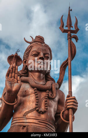 Riesige Statue der hinduistischen Gottheit Shiva an der Ganga Talao, Grand Bassin, Mauritius Stockfoto