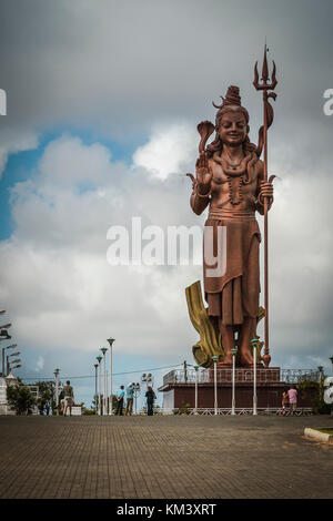 Riesige Statue der hinduistischen Gottheit Shiva an der Ganga Talao, Grand Bassin, Mauritius Stockfoto