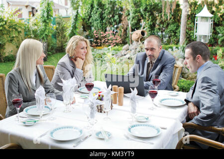 Treffen Geschäftsleute im Restaurant Stockfoto