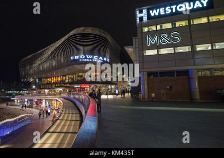 Westqauy Southampton bei Nacht Stockfoto