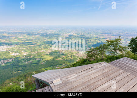 Paragliding-Plattform-Blick von oben. Paragliding, Extremsport Stockfoto