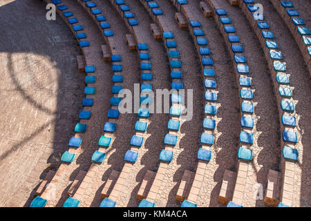 Vietri sul Mare in Amalfiküste, öffentliche Theater Arena, Sitze komplett aus Keramik, Italien konstruiert Stockfoto