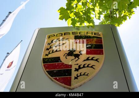 Deutschland: Hauptsitz der Porsche AG in Stuttgart Foto vom 17. Juli 2014. | Nutzung weltweit Stockfoto