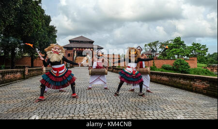 Colombo, Sri Lanka - Sep 8, 2015. eine Tanzshow auf die buddhistische Tempel in Colombo, Sri Lanka Colombo ist das finanzielle Zentrum der Insel und ein beliebter Stockfoto