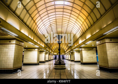 U-Bahnhof Gants Hill Stockfoto