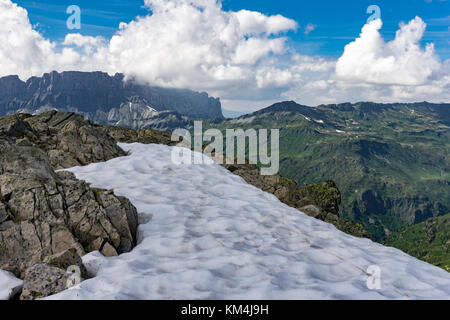 Wunderschöne Aussicht vom Gipfel von Le Brevent. Frankreich. Stockfoto