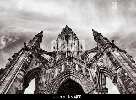 Scott Monument in der Princes Street in Edinburgh, Schottland, Großbritannien Stockfoto