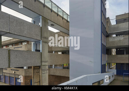 Wohnungen in Thamesmead, entworfen von GLC Abteilung für Architektur und Bürgerliche Design 1967-1974 Stockfoto