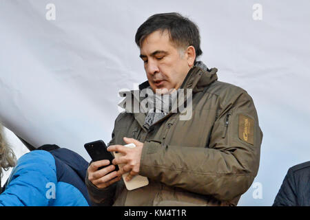 Kiew, Ukraine. 3 Dez, 2017. Ehemalige georgische Präsident und ehemaliger Gouverneur der Region Odessa Micheil Saakaschwili im Amtsenthebungsverfahren März in Kiew Quelle: alexandr Gusew/Pacific Press/alamy leben Nachrichten Stockfoto