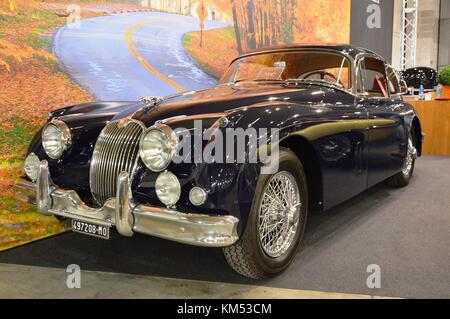Jaguar D-Type, 1954, Jaguar MK 2, 1959, Jaguar MK IV Limousine, 1946, bei Oldtimer Paddova, Italien - 25. oktober 2015 Stockfoto