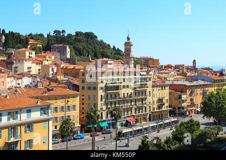 Nizza, Frankreich - 23. Juni 2016: paillon Promenade und Burg in der Altstadt von Nizza Stockfoto