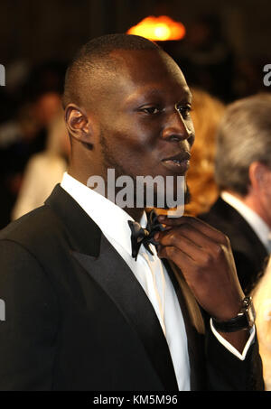 London, Großbritannien. 4. Dezember, 2017. Stormzy, die Fashion Awards 2017, die Royal Albert Hall, London, Großbritannien. 04 Dez, 2017. Foto von Richard Goldschmidt Credit: Rich Gold/Alamy leben Nachrichten Stockfoto