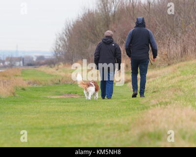 Sheerness, Kent, Großbritannien. 5 Dez, 2017. UK Wetter: bedeckt und ruhigen Morgen in Sheerness. Credit: James Bell/Alamy leben Nachrichten Stockfoto