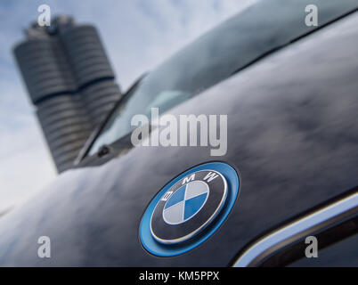 München, Deutschland. 5. Dez 2017. Die BMW-Zentrale ist am 5. Dezember 2017 in München zu sehen. Kredit: Peter Kneffel/dpa/Alamy Live Nachrichten Stockfoto