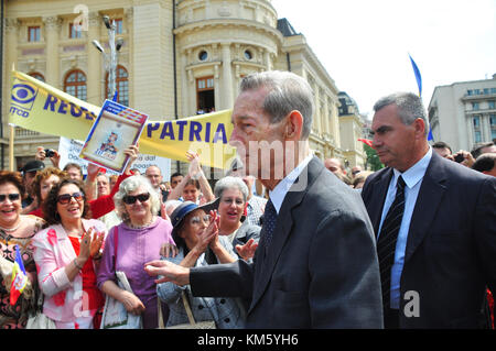 DATEI. Dezember 2017. Rumäniens ehemaliger König Michael I. starb 1921–2017 in der Schweiz. Originalfoto aufgenommen in Bukarest, Rumänien - 10. Mai 2012: König Michael von Rumänien während eines seiner letzten öffentlichen Auftritte in Bukarest. Quelle: Alberto Grosescu/Alamy Live News Stockfoto