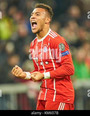 München, Deutschland. 05 Dez, 2017. fc Bayern München, München, 05. Dezember 2017 Corentin tolisso, Fcb 24 sein Ziel feiert für 3-1, Jubeln, Freude, Emotionen, feiern, lachen, Jubeln, Jubeln, reißt die Arme, ballte die Faust, FC Bayern München - Paris sg 3-1 Fußball UEFA Champions League in München, Deutschland, 05. Dezember 2017 Quelle: Peter Schatz/alamy leben Nachrichten Stockfoto