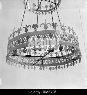 Die Kirche Lau in Lau, Gotland, Schweden, ist eine mittelalterliche Steinkirche aus den 1220er Jahren Es ist im romanischen Stil mit Kirchenschiff, Chor und Apsis gestaltet. Es fehlt ein traditioneller Turm mit nur einer kleinen Glocke cote. Die Kirche ist für ihre außergewöhnliche Akustik bekannt. Stockfoto