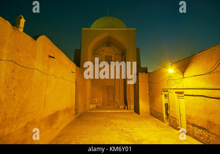 Der Blick auf alte mittelalterliche Moschee mit gemusterten Sterne auf der Kuppel, Yazd, Iran Stockfoto