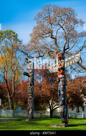 Totem, Stangen, Thunderbird, Park, Victoria, British Columbia, Kanada Stockfoto