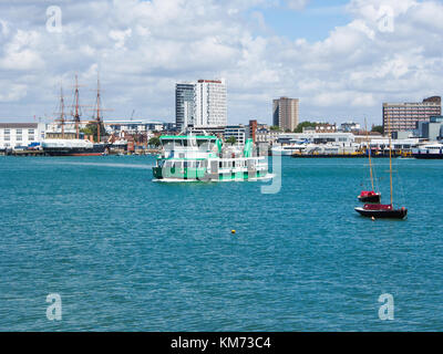 Die Gosport Fähre Portsmouth Harbour crossing Stockfoto