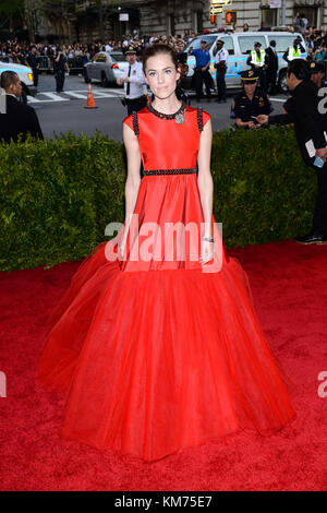 NEW YORK, NY-MAI 04: Allison Williams besucht die 'China: Through The Looking Glass' Kostüm Institut Benefizgala im Metropolitan Museum der Kunst am 4. Mai 2015 in New York City. Personen: Allison Williams Stockfoto