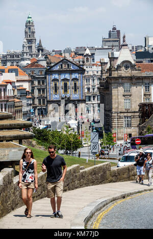 Porto Portugal, Santo Bento, Igreja dos Congregados, Kirche des Heiligen Antonius der Gemeinde, Skyline der Stadt, Dächer, historisches Zentrum, Gebäude, schräge s Stockfoto