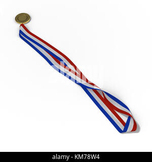 Goldmedaille auf weiß-blau-rotes Band isoliert auf Weiss. 3D-Darstellung Stockfoto
