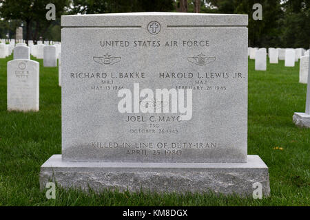 US Air Force Memorial, die denen bei der versuchten Rettung der iranischen Geiseln verloren, den nationalen Friedhof von Arlington, Virginia, United States. Stockfoto