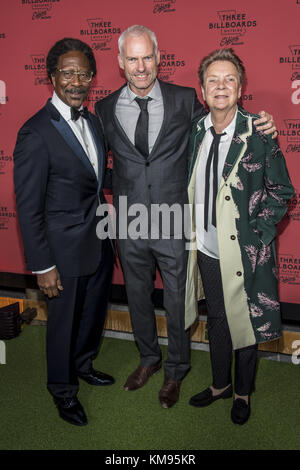 Premiere von „Three Relboards Outside Ebbing, Missouri“ im NeueHouse - Arrivals mit Clarke Peters, Martin McDonagh, Sandy Martin Where: Los Angeles, Kalifornien, Vereinigte Staaten Wann: 03 Nov 2017 Credit: Eugene Powers/WENN.com Stockfoto