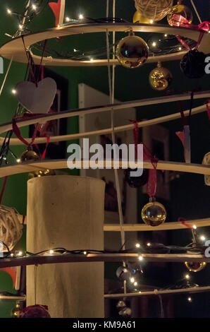 Blick auf ein besonderes Weihnachtsfest selbstgemachte Verzierungen Stockfoto