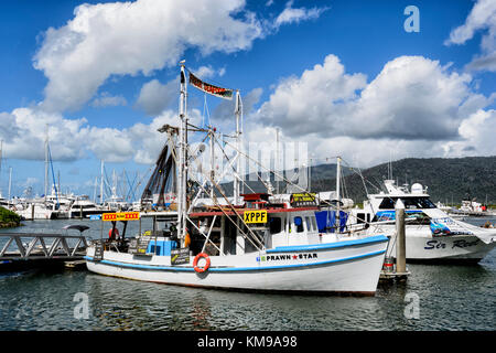 Die Garnelen Stern, ein Trawler Verkauf von Meeresfrüchten oder Essen an Bord, Marlin Wharf, Cairns, Far North Queensland, FNQ, QLD, Australien Stockfoto