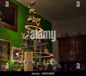 Blick auf eine spezielle hausgemachte Weihnachtsbaum Stockfoto