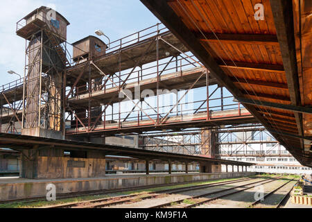 Ehemaliger Güterbahnhof Žizkov (1928–1935, das größte funktionalistische Industriegebäude in Prag), Prag, Tschechische republik - Kulturdenkmal Stockfoto