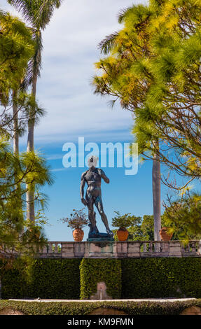 Replik des David von Michelangelo Statue im Innenhof an der John und mable Ringling Museum der Kunst in Sarasota Florida Stockfoto