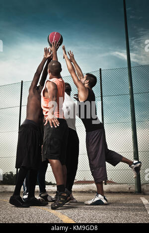 Ein Team von street Basketball Spieler Stockfoto