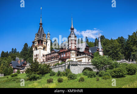 Schloss Peles, Sinaia, Rumänien. Angesichts ihrer historischen und künstlerischen Wert, Schloss Peles ist eine der wichtigsten und schönsten Denkmäler in Europa. Stockfoto