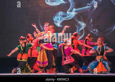 Das Bild des Bharatnatayam Tanz an Kala godha Festival in Mumbai, Indien Aqua-lounge Stockfoto