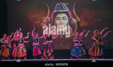 Das Bild des Bharatnatayam Tanz an Kala godha Festival in Mumbai, Indien Aqua-lounge Stockfoto