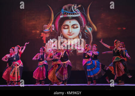 Das Bild des Bharatnatayam Tanz an Kala godha Festival in Mumbai, Indien Aqua-lounge Stockfoto