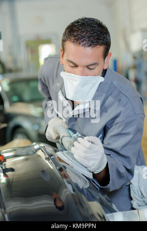 Man polieren Auto Stockfoto