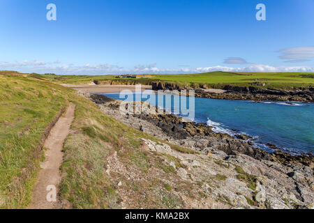 Porth Trecastell Strand und Kabel-Bucht, zwischen Rhosneigr und Aberffraw, Isle of Anglesey, Wales, Großbritannien Stockfoto