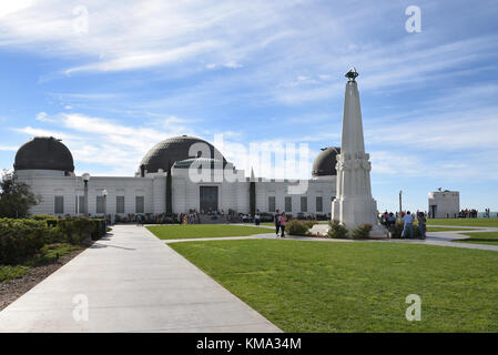 Los Angeles - November 24, 2017: Griffith Observatorium. Griffith Observatory ist der Führer der öffentlichen Astronomie in Südkalifornien ist seit der Op Stockfoto