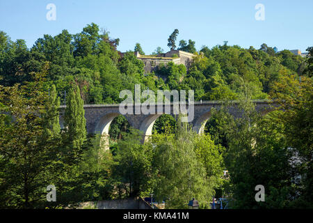 Pfaffenthal Viadukt, eine Eisenbahnbrücke in der Stadt Luxemburg, Luxemburg, Europa Stockfoto