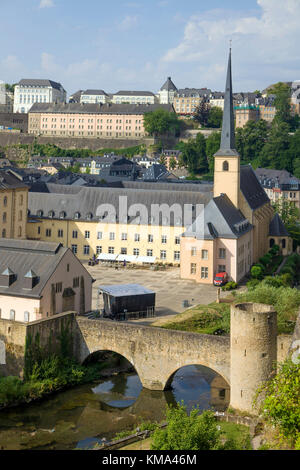 Blick von der Corniche, auf die Abtei Neumünster und Kirche St. Johannes, der Stadt Luxemburg, Luxemburg, Europa Stockfoto