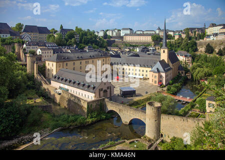 Blick von der Corniche, auf die Abtei Neumünster und Kirche St. Johannes, der Stadt Luxemburg, Luxemburg, Europa Stockfoto