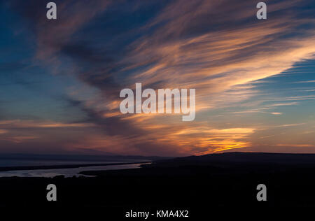 Sonnenuntergang am Abend Blick auf Flotte Lagune und Chesil Beach, in der Nähe von Weymouth, Dorset. Stockfoto