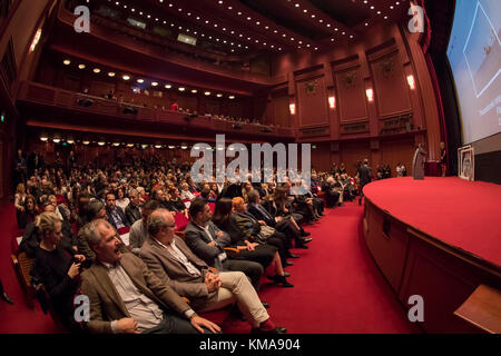 Thessaloniki, Griechenland - 7 November, 2017: Zuschauer im Kino während der 58. Internationalen Filmfestival in Thessaloniki Olympion Kino Stockfoto