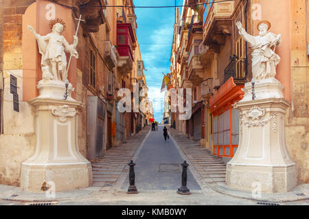 Dekoriert Straße in der Altstadt von Valletta, Malta Stockfoto