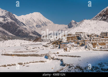 Isolierte tibetisch Bergdorf im Himalaya-gebirge, Annapurna region, Nepal Stockfoto