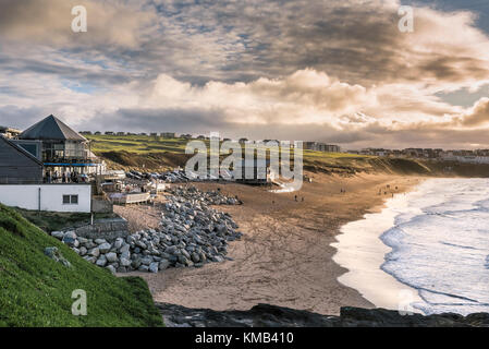Fistral Newquay - Abendlicht über Fistral Beach in Newquay Cornwall UK. Stockfoto